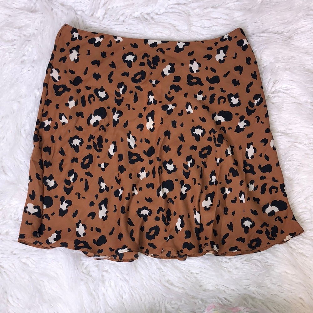 ⭐️🔹 Urban Outfitters Cheetah Print Skirt